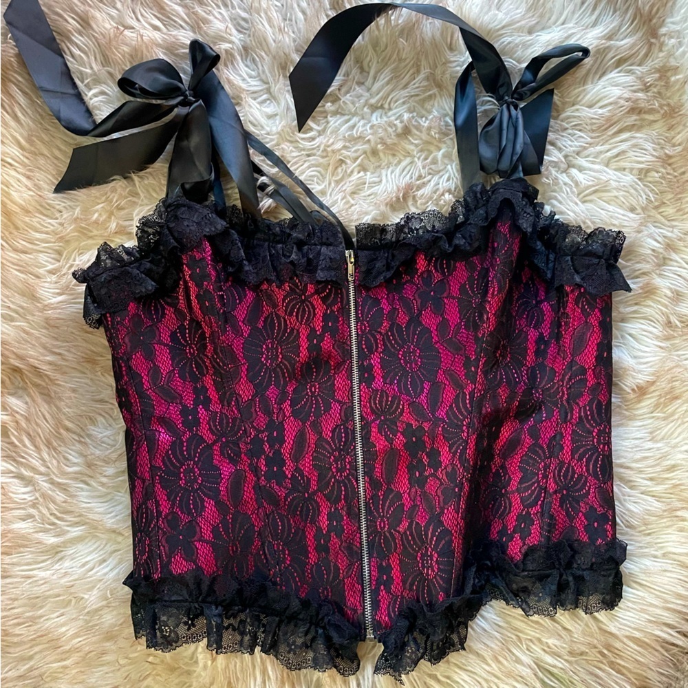 Excellent condition, like new (never worn) Red & Black Lace Corset Top  -sz 2/3X